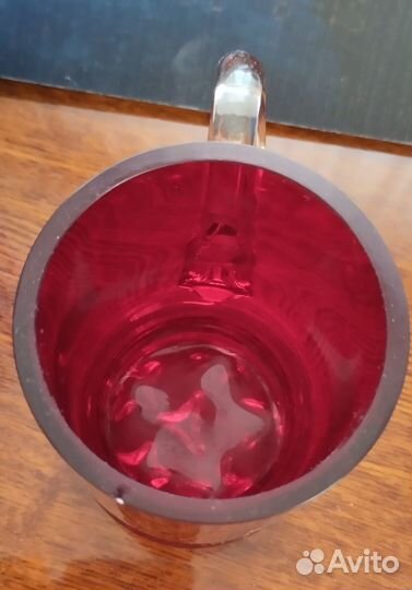 Кружки, красное стекло