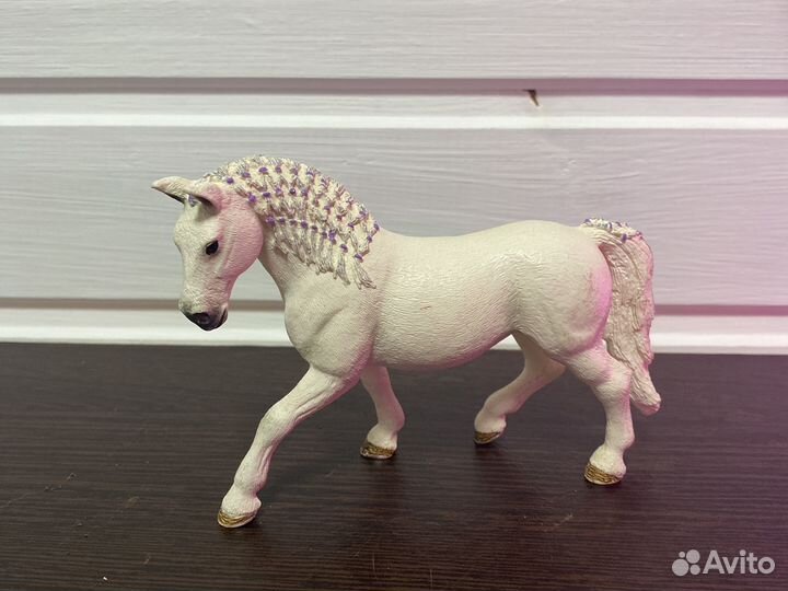 Фигурки лошадей schleich