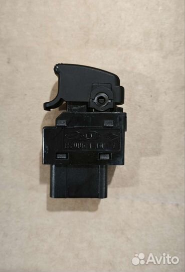 Кнопки стеклоподъёмников в сборе Kia Sportage 2 км