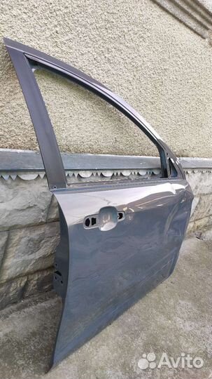 Дверь на Лада Веста