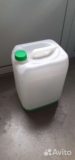 Канистры пластиковые 20л