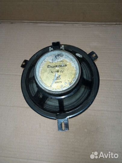 Jeep Grand Cherokee динамик в заднюю дверь