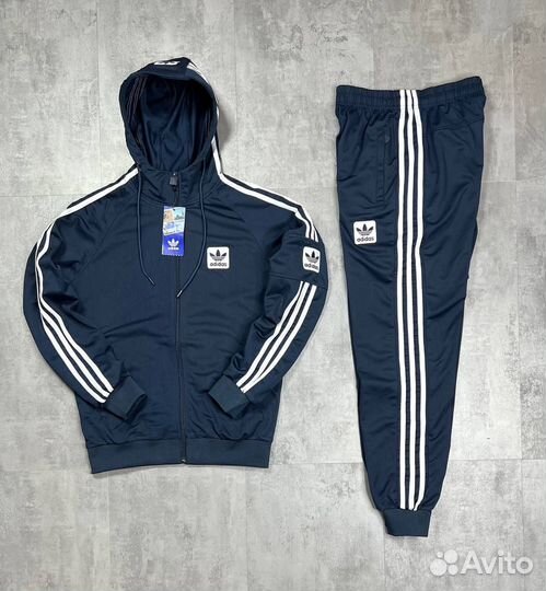 Спортивный костюм мужской Adidas