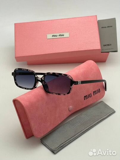 Солнцезащитные очки miu miu