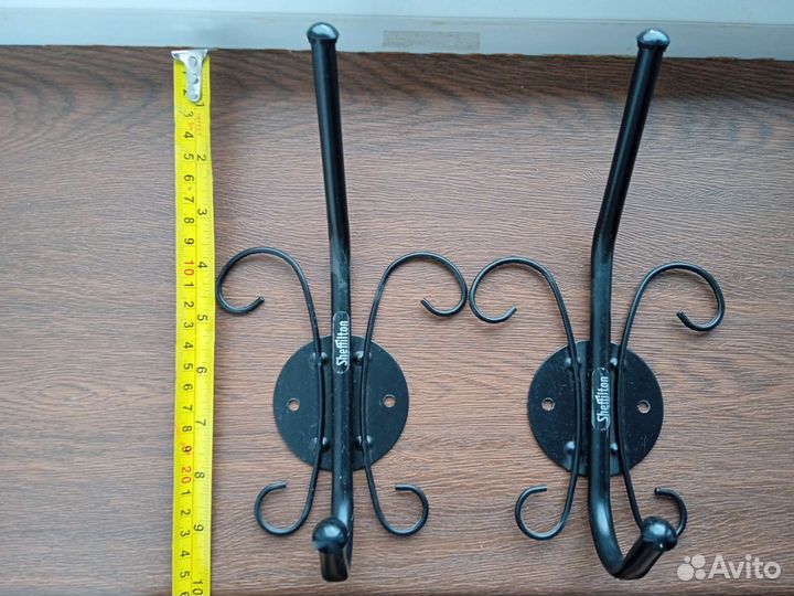 Крючки для одежды