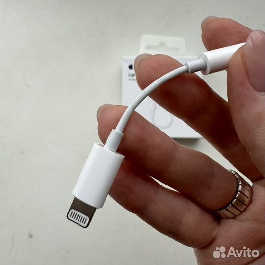 Переходник Lightning - AUX для iPhone