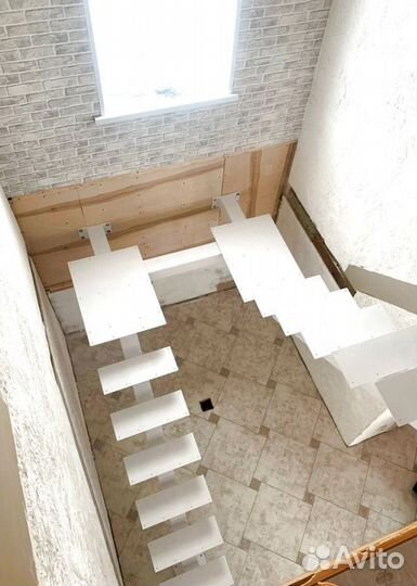 Лестница забежная под ключ