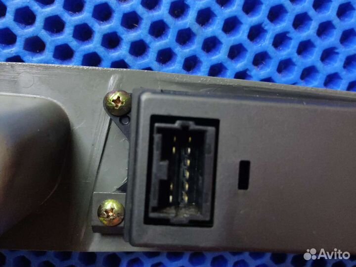 Блрк стеклоподьемников mitsubishi galant 8