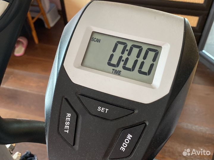 Эллиптический тренажер evo