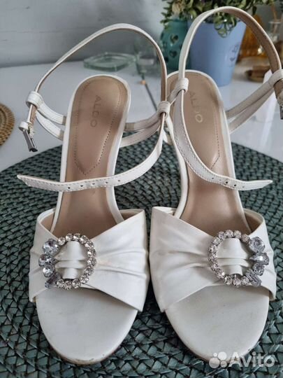 Босоножки белые Aldo 36