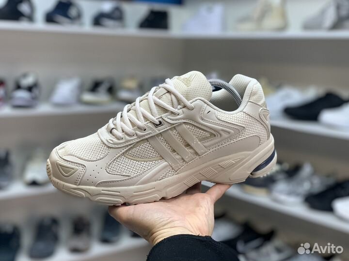 Кроссовки Adidas Response CL