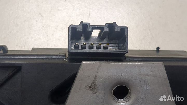 Замок багажника Volvo S80, 2007