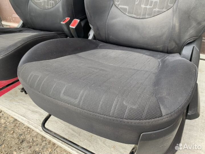 RIO 3 Сиденья Передние Комплект