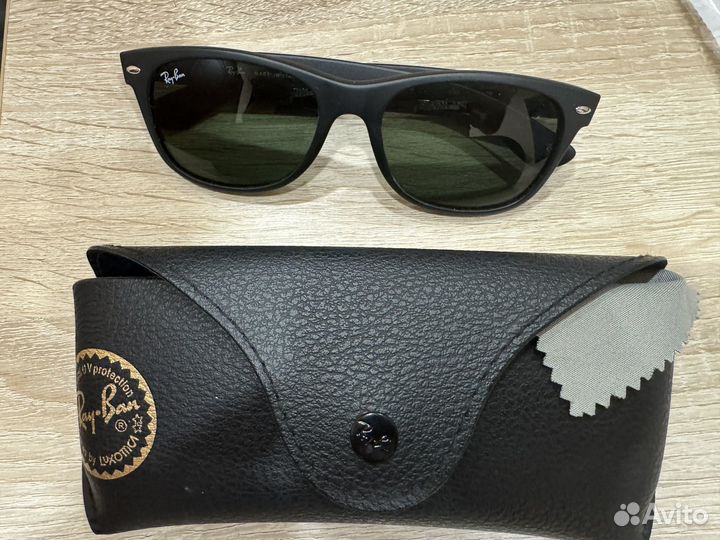 Солнцезащитные очки ray ban