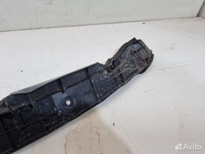 Пыльник крыла передний правый Toyota Rav4 50