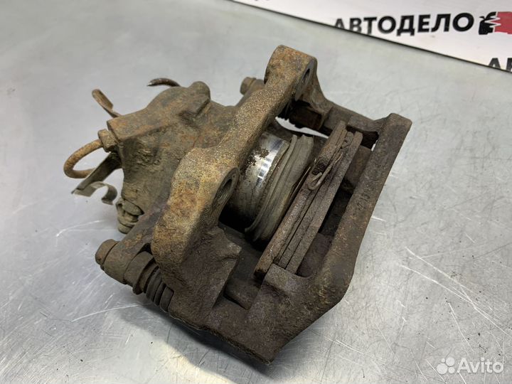 Суппорт тормозной Audi 100 (C3) 1983 г.в