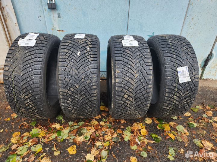 Michelin X-Ice North 4 SUV 275/45 R21 и 315/40 R21