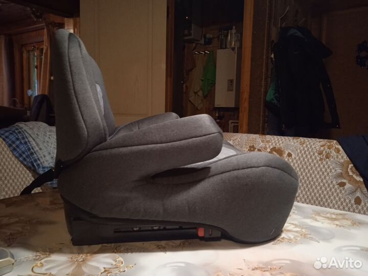 Детский бустер автомобильный