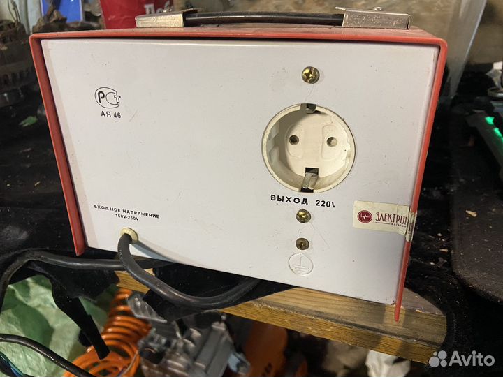 Стабилизатор напряжения