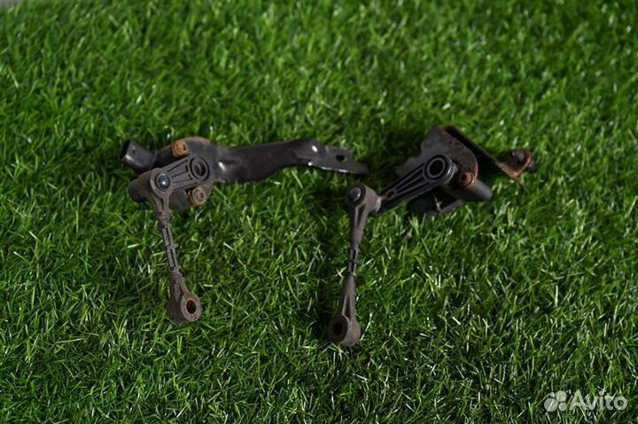 Датчик положения кузова передний левый Land Rover