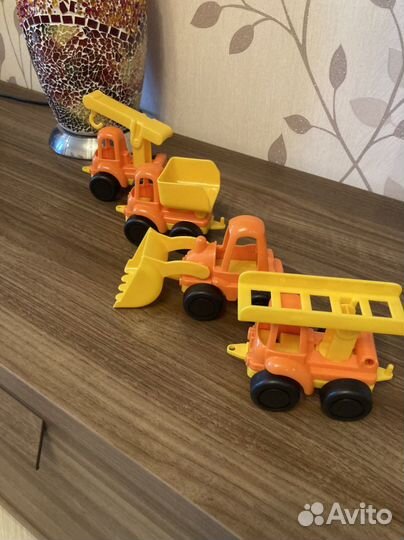 Набор из 4 машинок Нордпласт