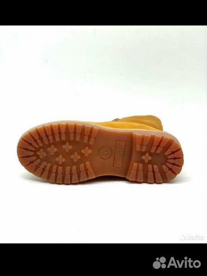 Ботинки зимние с мехом. Новые 37,38 размеры