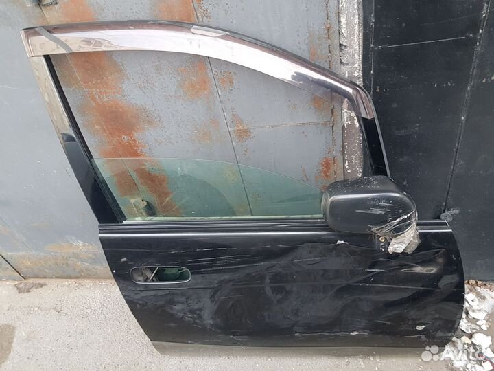 Дверь передняя правая toyota corolla spacio