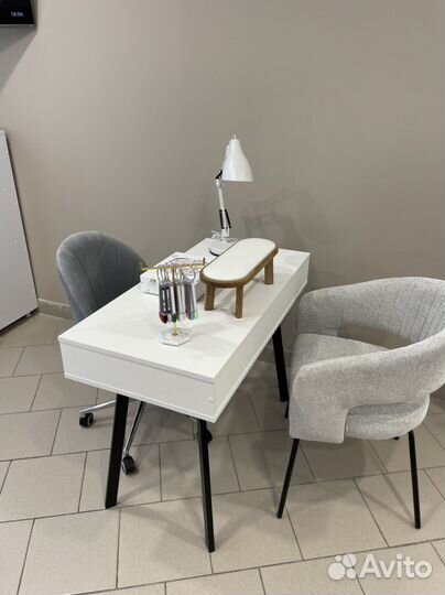 Аренда рабочего места мастера маникюра и педикюра