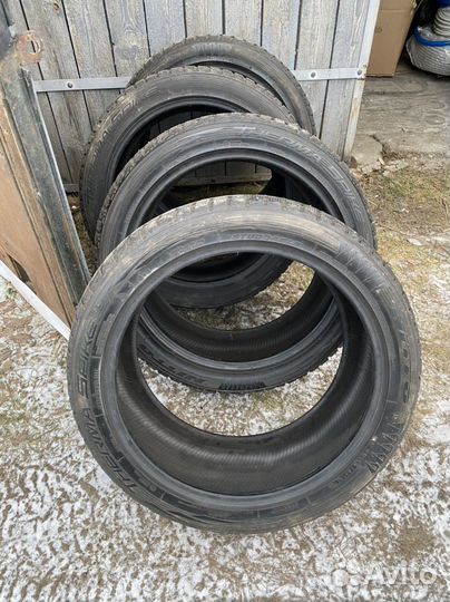 Nitto Therma Spike 295/40 R21 111T