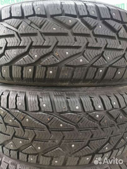 Kormoran Stud 2 215/55 R17