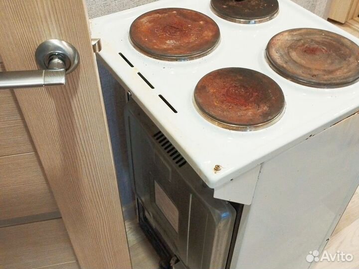 Электроплита с духовкой