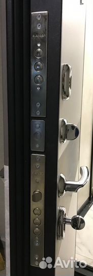 Входная, Металлическая дверь