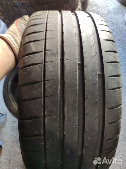 Michelin Pilot Sport 4 S 245/35 R19