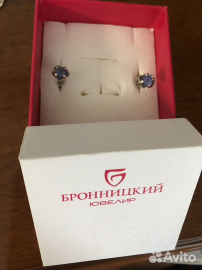 Золотые серьги с танзанитом