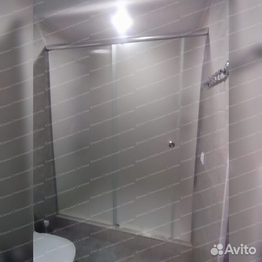 Душевое стеклянное ограждение для ниши