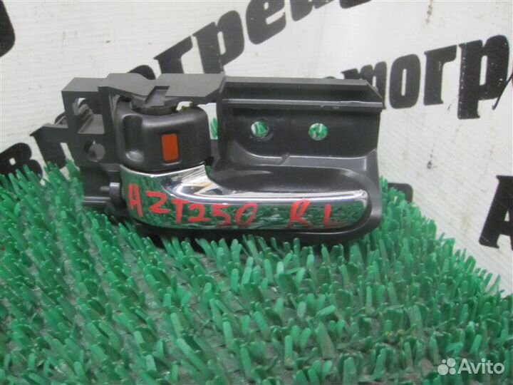 Ручка двери внутренняя задняя левая Toyota Avensis