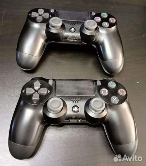 Sony PS4 1 тб + 2 джостика