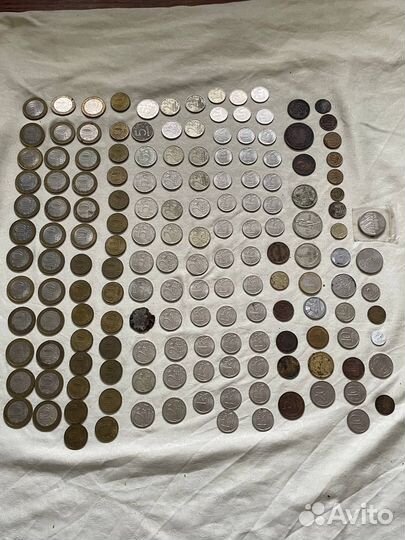 Юбилейные монеты