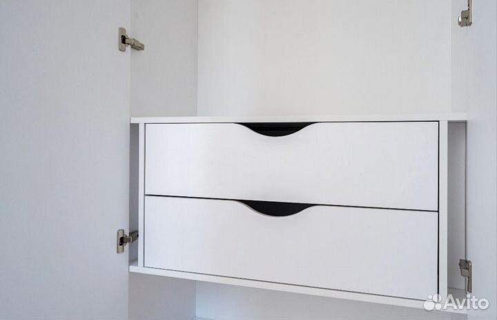 Шкаф распашной