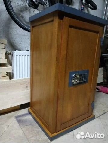 Сейф для денег и документов 