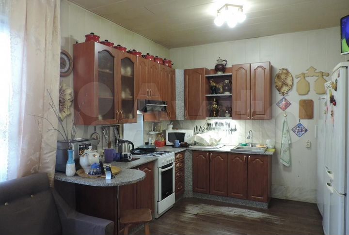 Дом 242 м² на участке 12 сот.