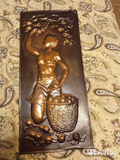 Панно - чеканка