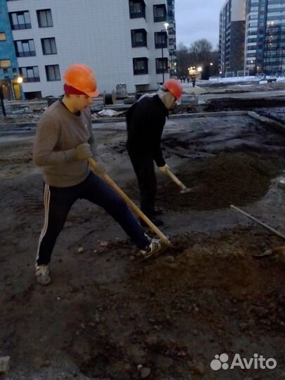 Разнорабочие. Копка траншей и колодцев