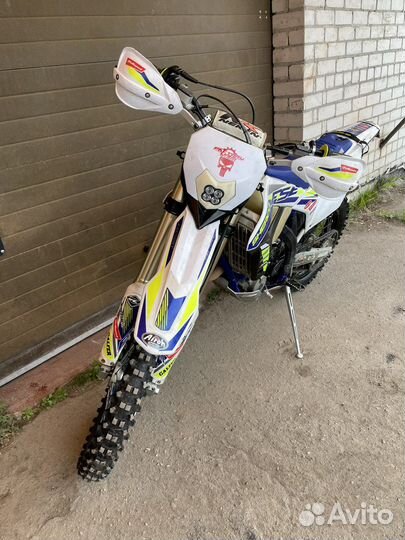 Мотоцикл sherco 300