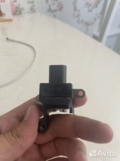 Реле, регулятор напряжения