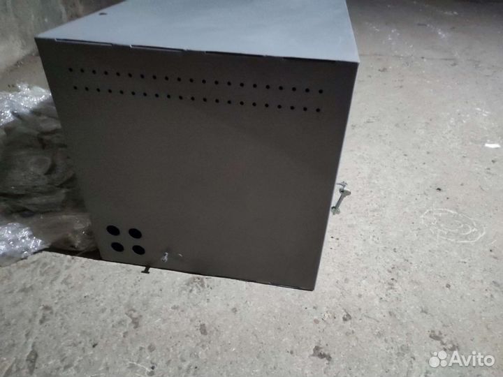 Серверный шкаф 9U антивандальный