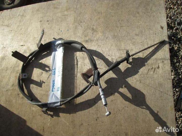 Трос ручника правый Honda Stream RN1 D17A 2001/11