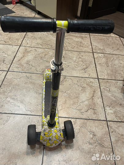 Детский 3х колесный самокат Y-scoo