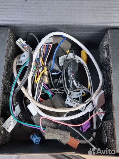 Головное устройство на тойота хайлендер 2011-2013