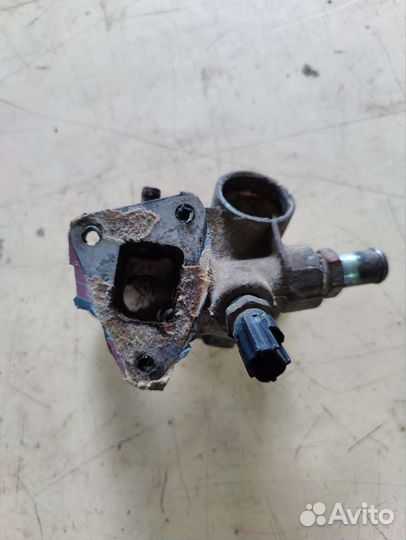 Корпус термостата mitsubishi lancer 7